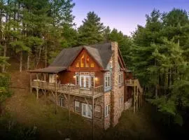 Luxury 5BR Home with Hot Tub Game Room and Epic Views