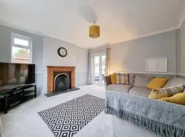 Charming 3-Bed Home in Quaint Lincolnshire Village