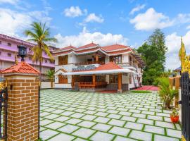 Luxury Oasis 3BR AC Villa- Garden & Balcony Lounge, Hotel in Kāyankulam