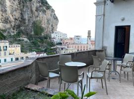 Big House, 6 Atrani Amalfi Antica, отель в Атрани