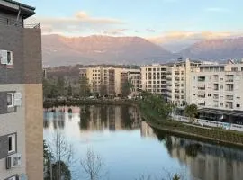 Prestige Lakeview Apartment Tirana