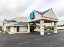 Motel 6-Crawfordsville, IN