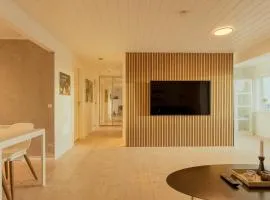 goldcrest - 3 br apartment - good view - city life