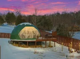 Luna Dome - Lakefront with Hot Tub, Wi-Fi, Sleeps 4