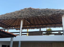 Casa com 5 suítes em Santo Amaro, hotel i Santo Amaro