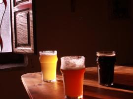 Casa rural Cervecera Les Canyes, hotel a Pontons