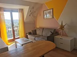 Quiet apartment with view