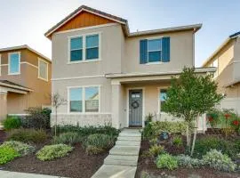7 Mi to Dtwn Sacramento Peaceful Gem with Patio!