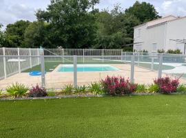 Les gîtes de Papet, hôtel à Éguilles