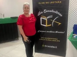 Anexo privado con habitación y entrada independiente