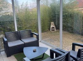 Les Gîtes de la Colombière โรงแรมในLongvic