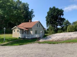 Holiday Home Charmantes Landhaus by Interhome, hotel di Vargarda