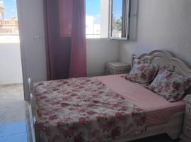 Appart 1 Zarzis centre ville、ザルジスの駐車場付きホテル