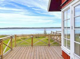 6 person holiday home in HJO-By Traum, Hotel in Hjo