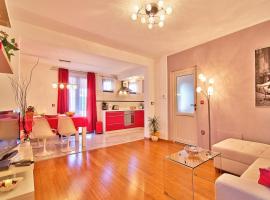 Apartments Cvek, hotel di Rovinj