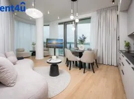 Lake Sky View Apartment by Rent4You