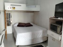 Suíte quase frente à rodoviária, отель в городе Корумба