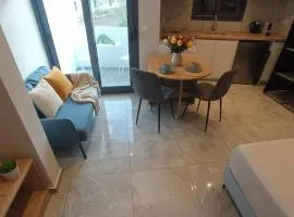 Nirea Tree View Studio