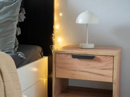 Nordseeloft mit privater Terrasse und Sauna, отель в городе Фарель