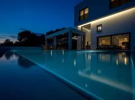 Holiday Home Ferienvilla Villa Grc mit Infinity Pool by Interhome