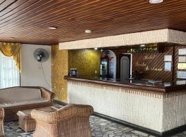 Hotel Santa Barbara、アラウカのホテル