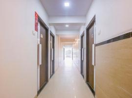 Hotel O Samrat Palace, hotel sa Khopoli