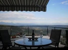 Apartment Wohnung Unglaubliche Aussicht by Interhome