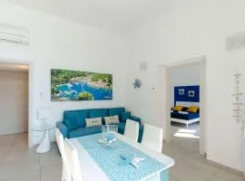 Apartment Wohnung mit Meerblick und privater Garage by Interhome
