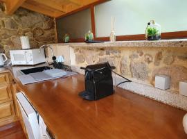 Casa dos Cortinhais، فندق في Oliveira de Frades
