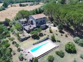 Holiday Home Altes Haus in Rotecastello mit großem Pool by Interhome