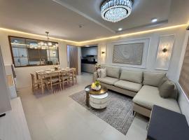 CJ Premier Stays at Amalfi Oasis Near SM Seaside Mall & Nustar Casino Hotel, Cebu City, Hotel in Cebu City