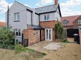 Charming 3-Bed Home in Quaint Lincolnshire Village