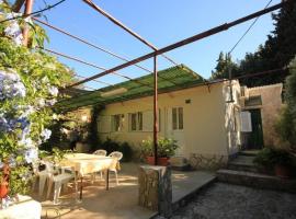 House Paulo3, Hotel in Rogačić