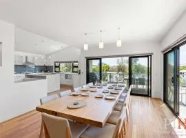 Luxury Family Retreat in Smiths Beach