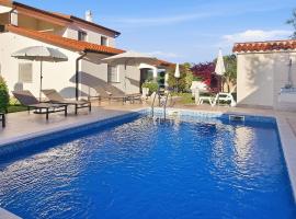 Villa Kasandra - Ruhe & Eleganz in Buje, Istrien, Hotel in Kaštel