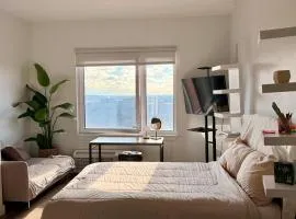 Luxury NYC Studio Getaway with Amazing Views