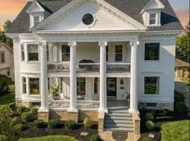 Gorgeous Historical Mansion on the Lake Front