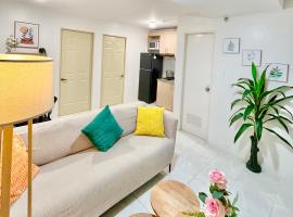 Cozy 2 Bedrooms Condo For Family & Group Stays with Netflix, Wifi & Board Games by Gerra Unit Clea, hotel di Mandaue City