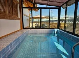 Gyeongju Chaehyeondang Hanok Pool Villa
