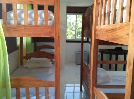 MJ's Guesthouse, Hotel in Tubod