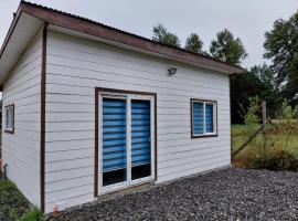 Cabaña a 800 metros del centro de cunco, hotel din Cunco