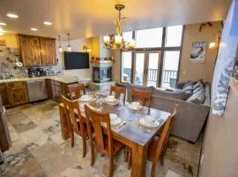 Kirkwood Mountainside Cabin Views Walk to Lifts