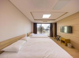 세종컨벤션센터스테이, hotel in Songdam-ni