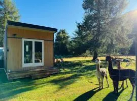 Quiet Rural Cabin With Mountain Viewsc