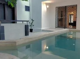 Casa Marylin - 6 Bedrooms, Pool, Bar, Premium Area