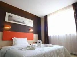 7 Days Premium Beijing Dabaotai Metro Station Luhua Road