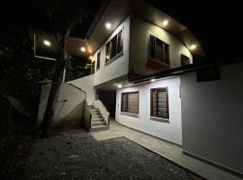 San Peter's House, hotel a Tena