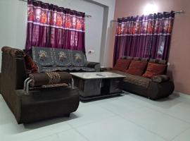 2 BHK Huge House near Devka Beach, hotel a Marwad