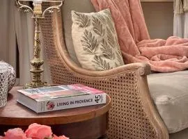 LES ANGES DELUXE AVIGNON - Romantic Rental - Luxury Services & Tours