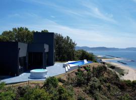 eureka awaji 絶景インフィニティプール x 露天温水ジャグジー付きヴィラ, hotel en Sumoto